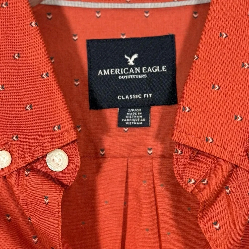 Men's American Eagle Outfitters Size Small Orange Button-Up Shirt